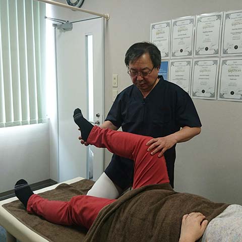 股関節の痛み、変形性股関節症の施術画像